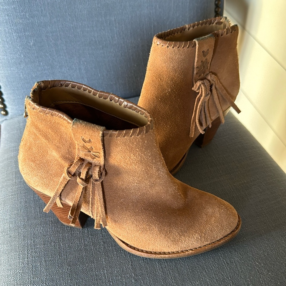 Jack Rogers Greer Oak Suede Bootie size 6